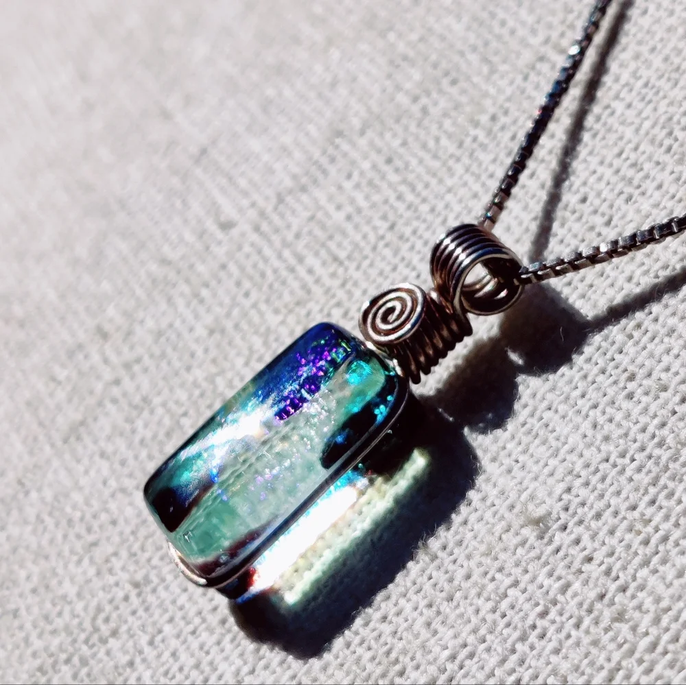 Vintage sterling dichroic glass pendant - Picture 6 of 8